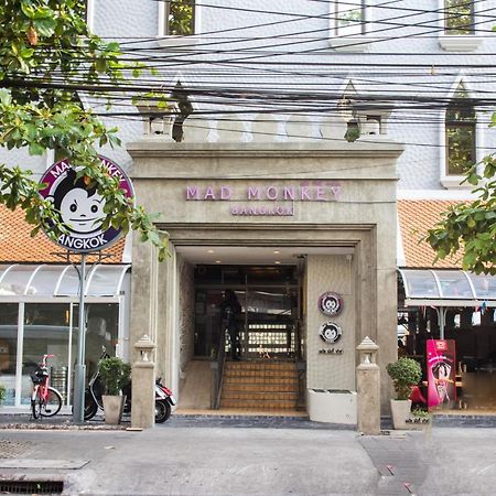 Mad Monkey Hostel Банкок Екстериор снимка
