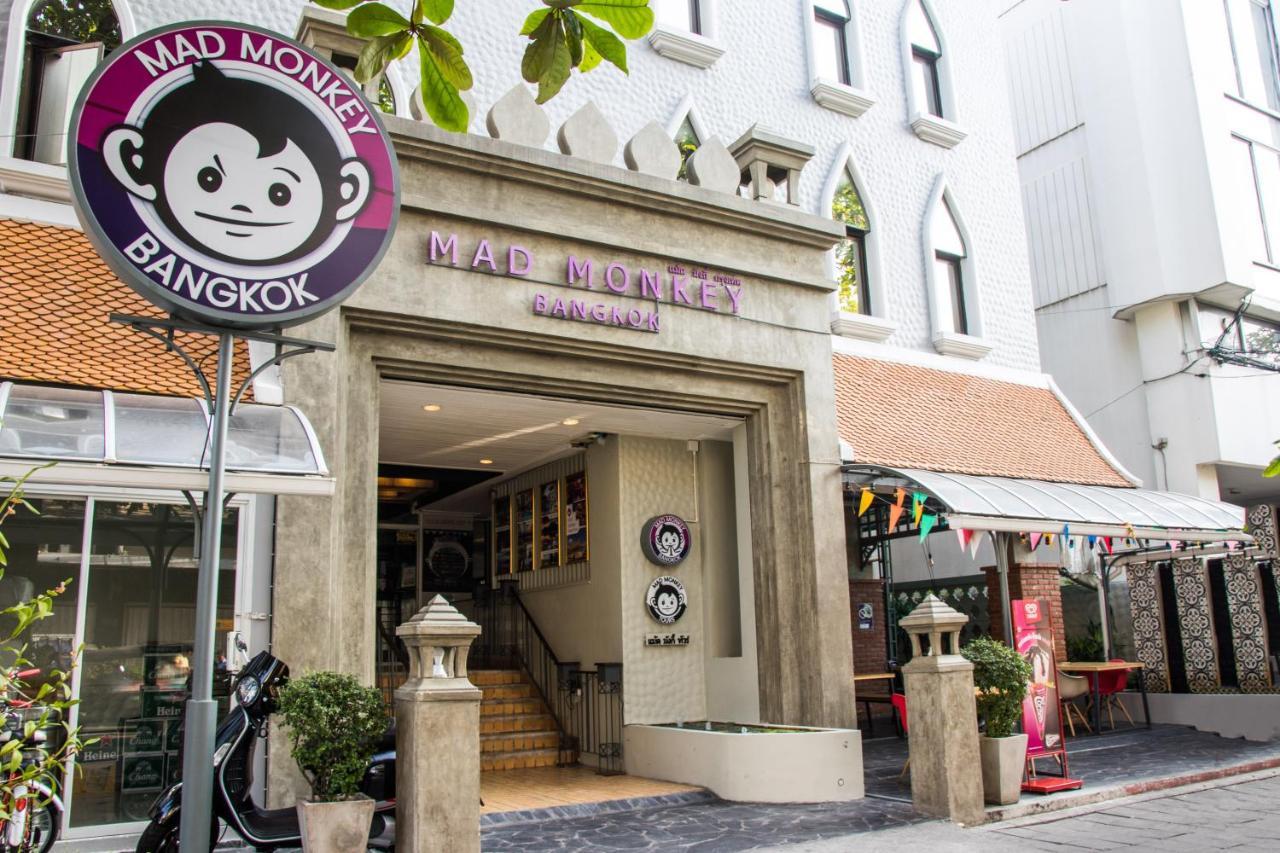 Mad Monkey Hostel Банкок Екстериор снимка